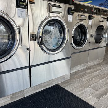 Post Road Laundromat - Post Road Laundromat - Laundromat Near Me - Melbourne, Florida Post Road Laundromat - Post Road Laundromat - Laundromat Near Me - Melbourne, Florida
