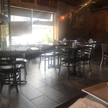 Karvers Grille - American Near Me - Holbrook, New York