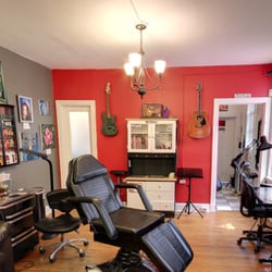 Double Diamond Tattoos - Double Deez Tattoo in West Chester offering award winning artwork and service since 2008