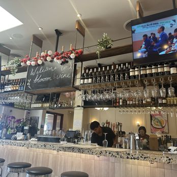 Bloom & Vine - Bar area - Asian Fusion Near Me - Mountain View, California Bloom & Vine - Bar area - Asian Fusion Near Me - Mountain View, California