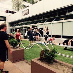 Club Form Fitness - Battle ropes with Coach Sean for a very strong core.