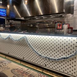 Belgiovine’s Pizza - Front counter