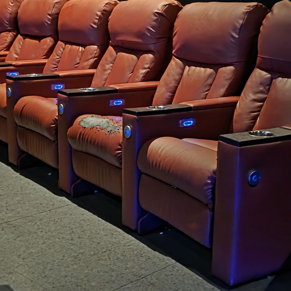 Seats in the Springdale 18 Seats in the Springdale 18
