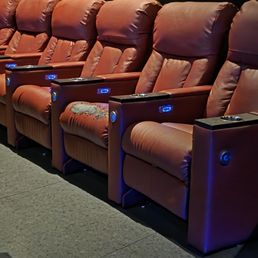 Seats in the Springdale 18