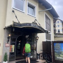 Post Hotel