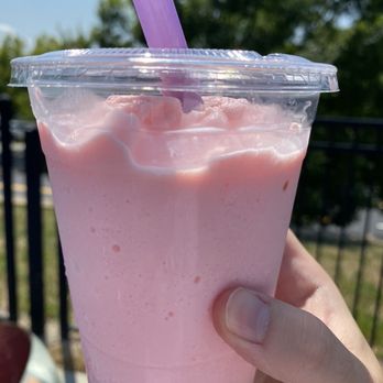 Pho 1 Grill - Strawberry bubble tea smoothie. - Vietnamese Near Me - Henrico, Virginia