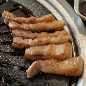 Gogiville - Well cooked and neatly cut pork belly. - Barbeque Near Me - Centreville, Virginia
