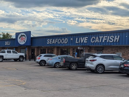 Tony's Seafood by null