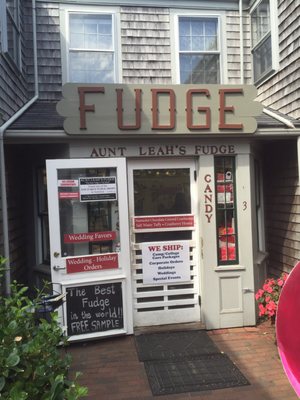 Aunt Leah's Fudge by null