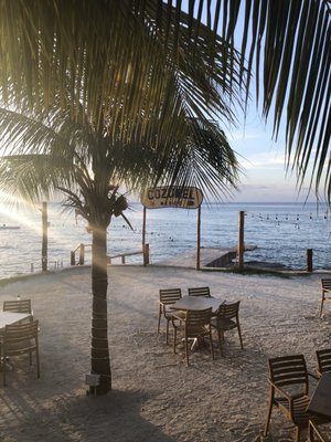 Jeanie's Restaurant & Beach Club by null