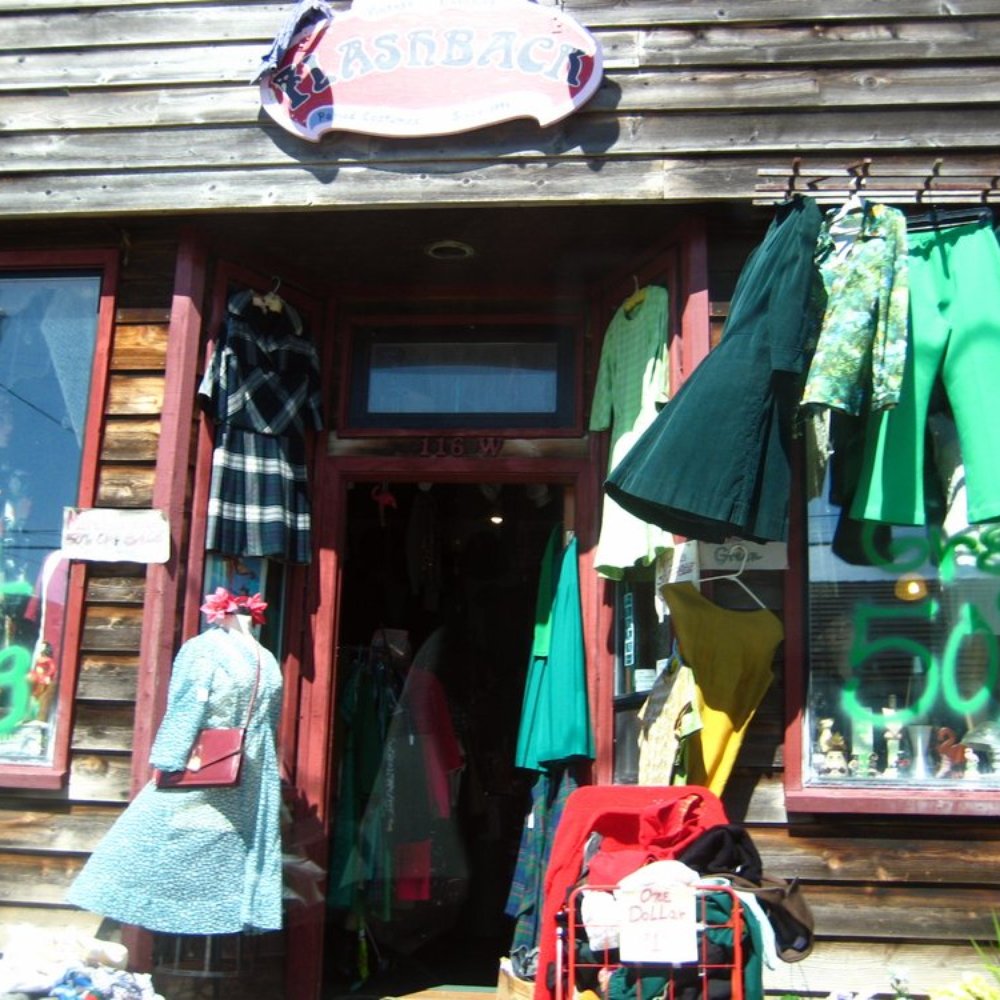 Flashback - 50% off everything green! - Used, Vintage & Consignment Near Me - Eureka, California