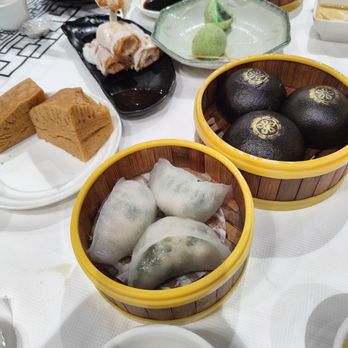 Bistro 1968 - The quality is fine. Their business practices are not. - Dim Sum Near Me - San Gabriel, California
