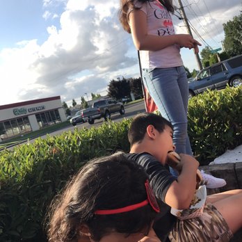 bobablastic - Kids enjoying all the goodies - Food Trucks Near Me - Portland, Oregon