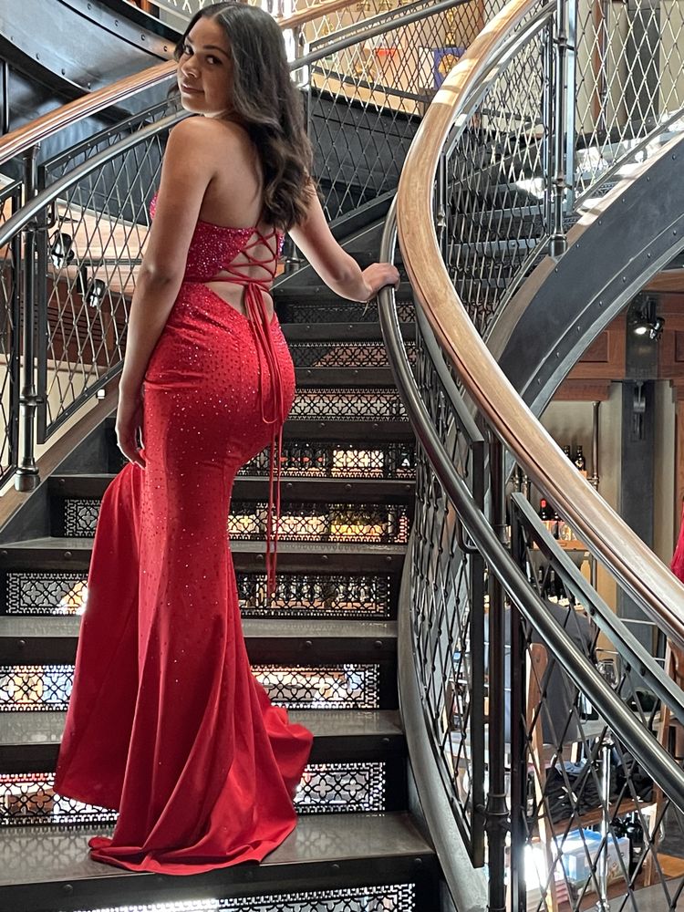 Icon Hair Studio Logo