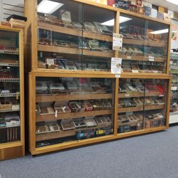 Low Ball Louie's Cigars - Ral nice place