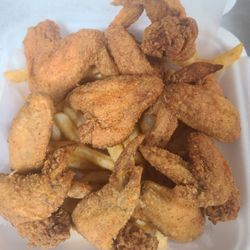A1 fresh fish and chicken - Delicious whole chicken wings with fries