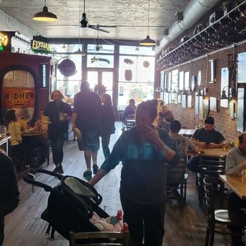 The Laughing Clam - Inside view - Seafood Near Me - Grants Pass, Oregon