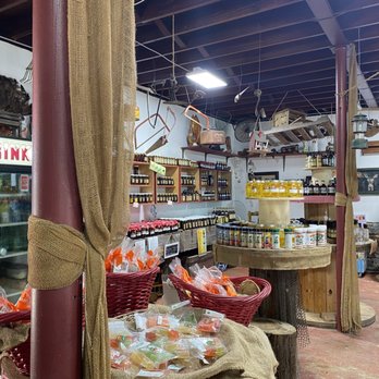 Redland Ranch - Side view of the store - Farmers Market Near Me - Miami, Florida Redland Ranch - Side view of the store - Farmers Market Near Me - Miami, Florida
