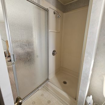 Decampos Construction - Flooring Near Me