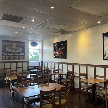Tamarind Thai Restaurant - Dining area - Thai Near Me - La Mesa, California