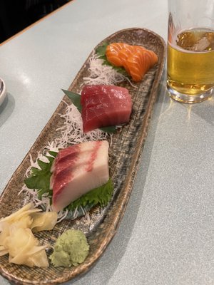 Yoshi's Japanese Restaurant by null
