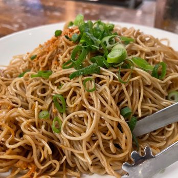Star Noodle - Garlic Noodles  were DELICIOUS!!!! - Asian Fusion Near Me - Lahaina, Hawaii