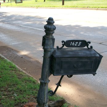 Tulsa Cave House - Cave House mailbox. - Historical Tours Near Me - Tulsa, Oklahoma