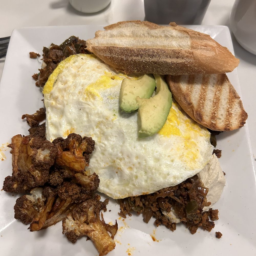 Cafe La Maude - The N-Liberties - Cafes Near Me - Philadelphia, Pennsylvania