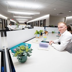 NacSpace - Shared WorkSpace for Rent by the Month