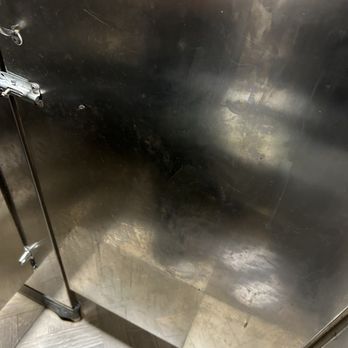 Hibachi Grill Buffet - Women's Bathroom - Sushi Bars Near Me - Riverside, California