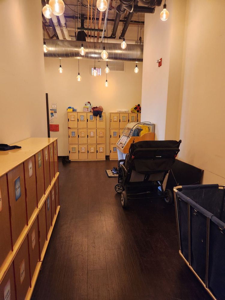 Rainforest Learning Center - childcare center in Chicago, IL