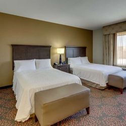 Hampton Inn & Suites Hartsville - Guest room