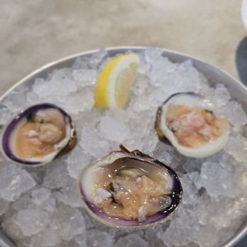 Oystertown - Little Neck Clams 3@(4$ each) - Seafood Near Me - Monterey, California