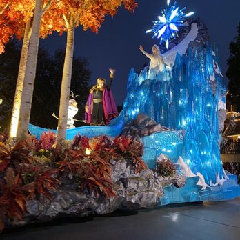 Magic Happens Parade - Elsa - Amusement Parks Near Me - Anaheim, California
