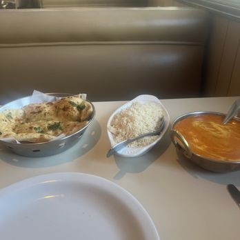 Papa's India Grill - Garlic Naan and Paneer Butter Masala. - Indian Near Me - Moreno Valley, California Papa's India Grill - Garlic Naan and Paneer Butter Masala. - Indian Near Me - Moreno Valley, California