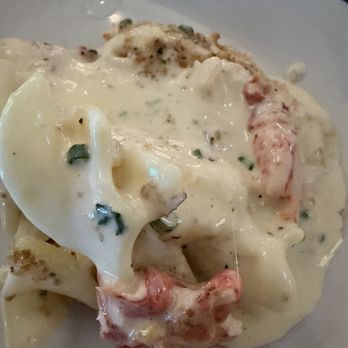 Hudson House - Lobster mac - Bars Near Me - Dallas, Texas Hudson House - Lobster mac - Bars Near Me - Dallas, Texas