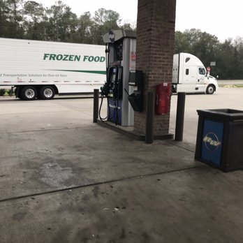 Raceway - Alachua - a frozen food truck parked at a gas station - Gas Stations Near Me - Alachua, Florida