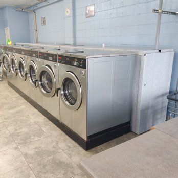 B&B's Laundromat - Machines seem nice I found some cigarettes in one washer machine - Laundromat Near Me - Morton, Washington B&B's Laundromat - Machines seem nice I found some cigarettes in one washer machine - Laundromat Near Me - Morton, Washington