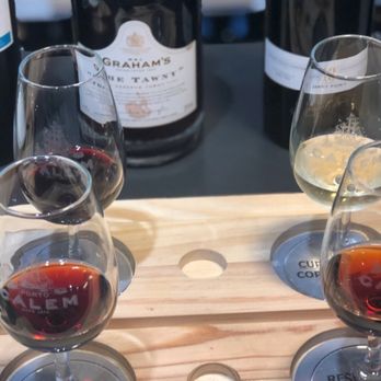 Garrafeira Soares - Port tasting - Beer, Wine & Spirits Near Me - Porto, 13