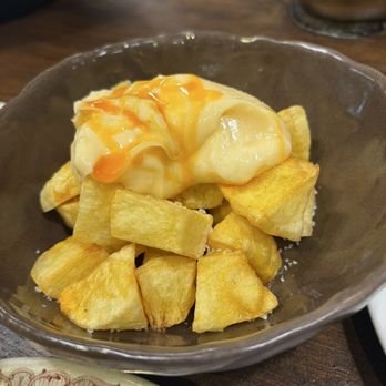 Alta Taberna Paco Meralgo - Potatoes - Tapas/Small Plates Near Me - Barcelona, B Alta Taberna Paco Meralgo - Potatoes - Tapas/Small Plates Near Me - Barcelona, B