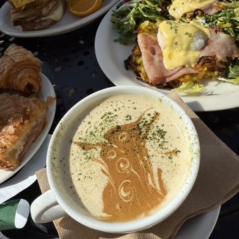 Urth Caffe - pistachio latte - Coffee & Tea Near Me - Laguna Beach, California Urth Caffe - pistachio latte - Coffee & Tea Near Me - Laguna Beach, California