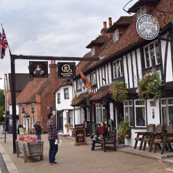 The Queens Head - Since 1540.