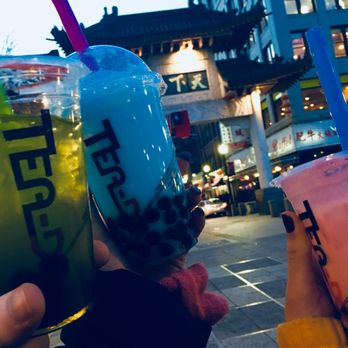 Tea Do - Boston - The Hulk drink, Blue Raspberry, Strawberry - Coffee & Tea Near Me - Boston, Massachusetts