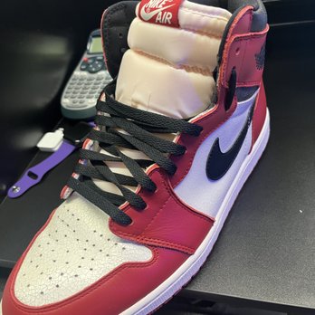 Sneaker Lounge - Shoe Stores Near Me - Corinth, Mississippi