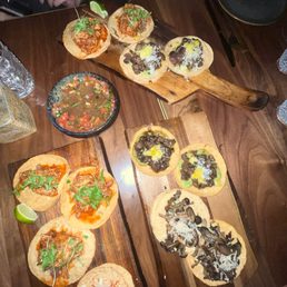 À la carte tacos we got a little bit of everything À la carte tacos we got a little bit of everything