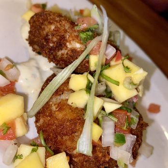 The Kettle - House Crab Cakes 8/10 - Diners Near Me - Manhattan Beach, California The Kettle - House Crab Cakes 8/10 - Diners Near Me - Manhattan Beach, California