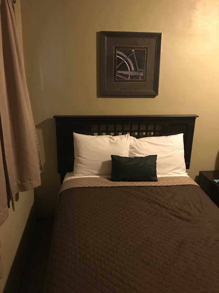 LA BELLA MOTEL Updated September 2024 110 N Mason St, Carrollton