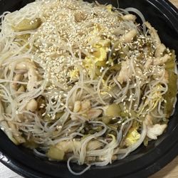 Double Lucky Star - Rice noodle with chicken and sour cabbage