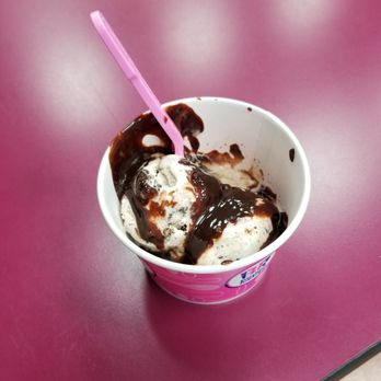 Baskin-Robbins - This is what they consider a double scoop at this Baskin robbins for $6 - Ice Cream & Frozen Yogurt Near Me - Mililani, Hawaii