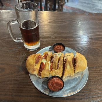 Broadway 830 - Pizza Rolls - Pizza Near Me - Uvalde, Texas